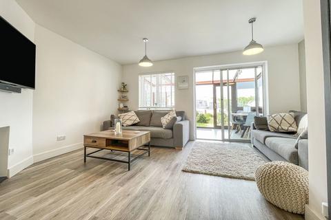 5 Fistral Close, Torpoint, PL11 2QT