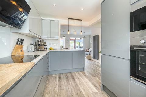 5 Fistral Close, Torpoint, PL11 2QT