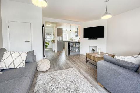 5 Fistral Close, Torpoint, PL11 2QT