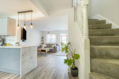 5 Fistral Close, Torpoint, PL11 2QT