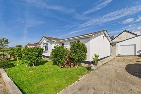 14 Chapel Close, Kehelland, Camborne, TR14 0DB
