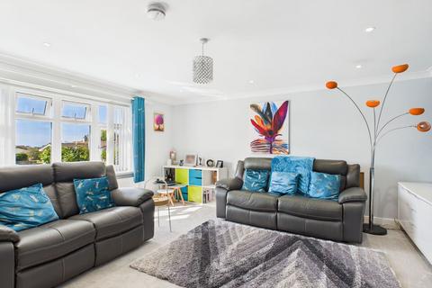 14 Chapel Close, Kehelland, Camborne, TR14 0DB