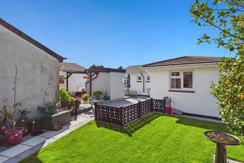 14 Chapel Close, Kehelland, Camborne, TR14 0DB