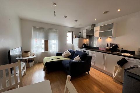 Studio to rent, Lower Canal Walk, Southampton SO14