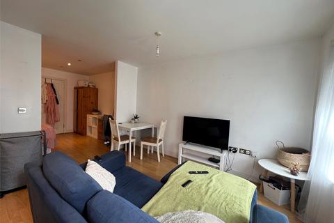 Studio to rent, Lower Canal Walk, Southampton SO14