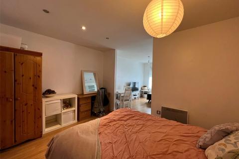 Studio to rent, Lower Canal Walk, Southampton SO14