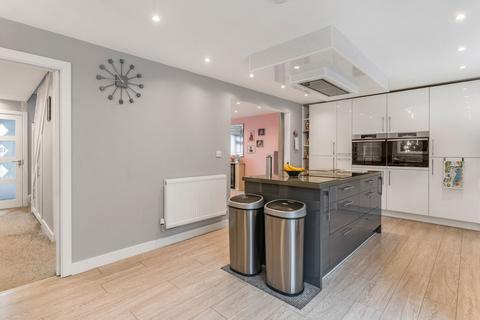 5 bedroom detached house for sale, Neal Close, Plympton, PL7 1YY