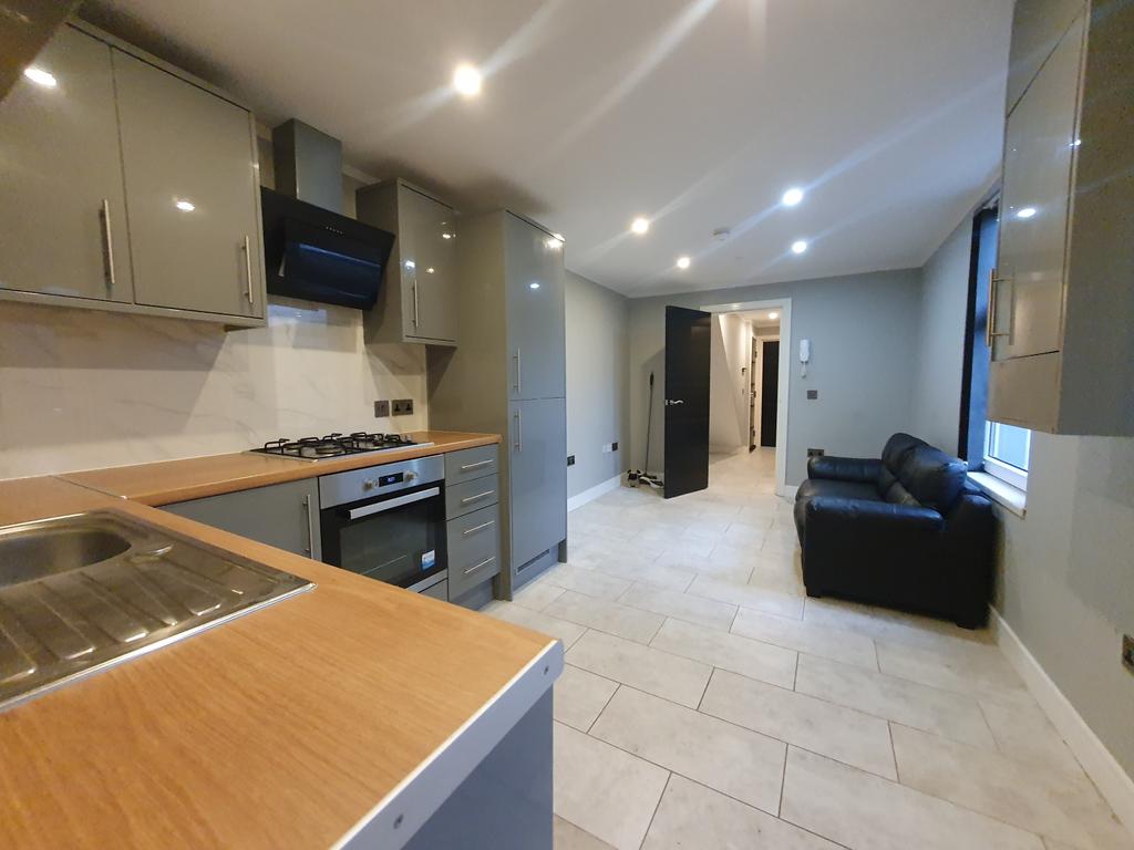 2 bedroom Ground Floor Flat for rent