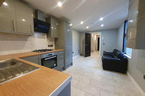 2 bedroom flat to rent, Arabella Street, Cardiff, CF24