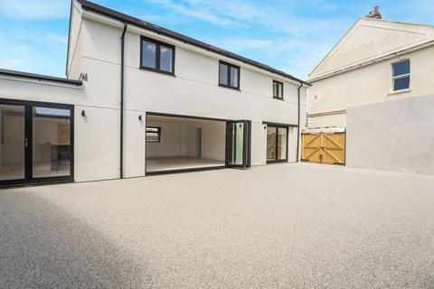 , Plymouth, PL1 4QS