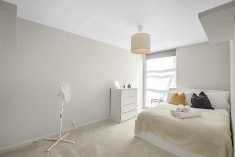 62 Cottage Grove, London, SW9 9NQ