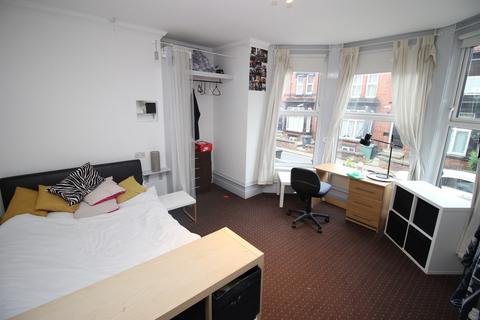 10 bedroom property to rent, 45 Regent Park Terrace, Hyde Park, Leeds LS6