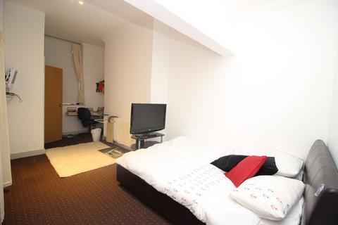 10 bedroom property to rent, 45 Regent Park Terrace, Hyde Park, Leeds LS6