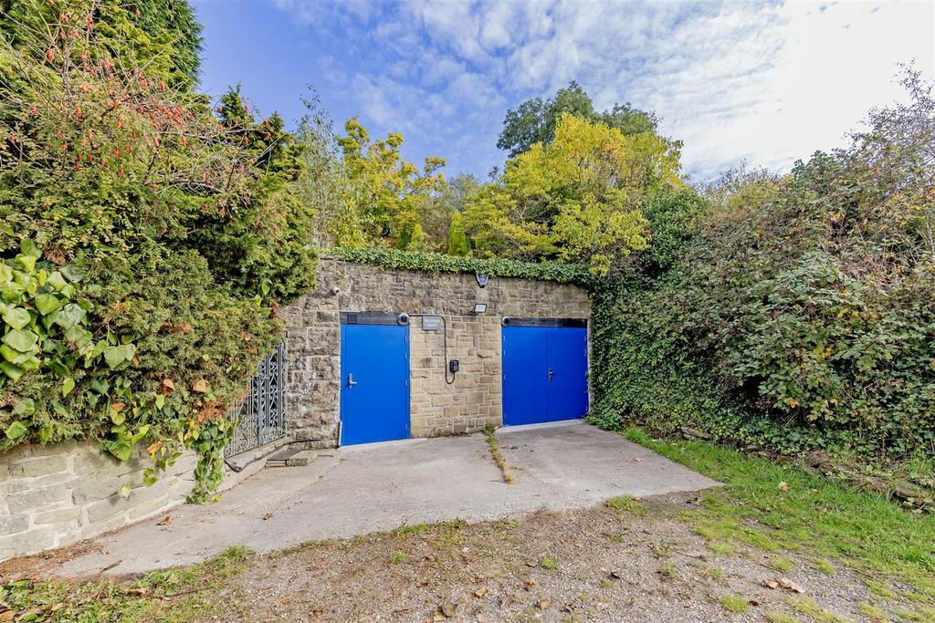 Garage-1.jpg