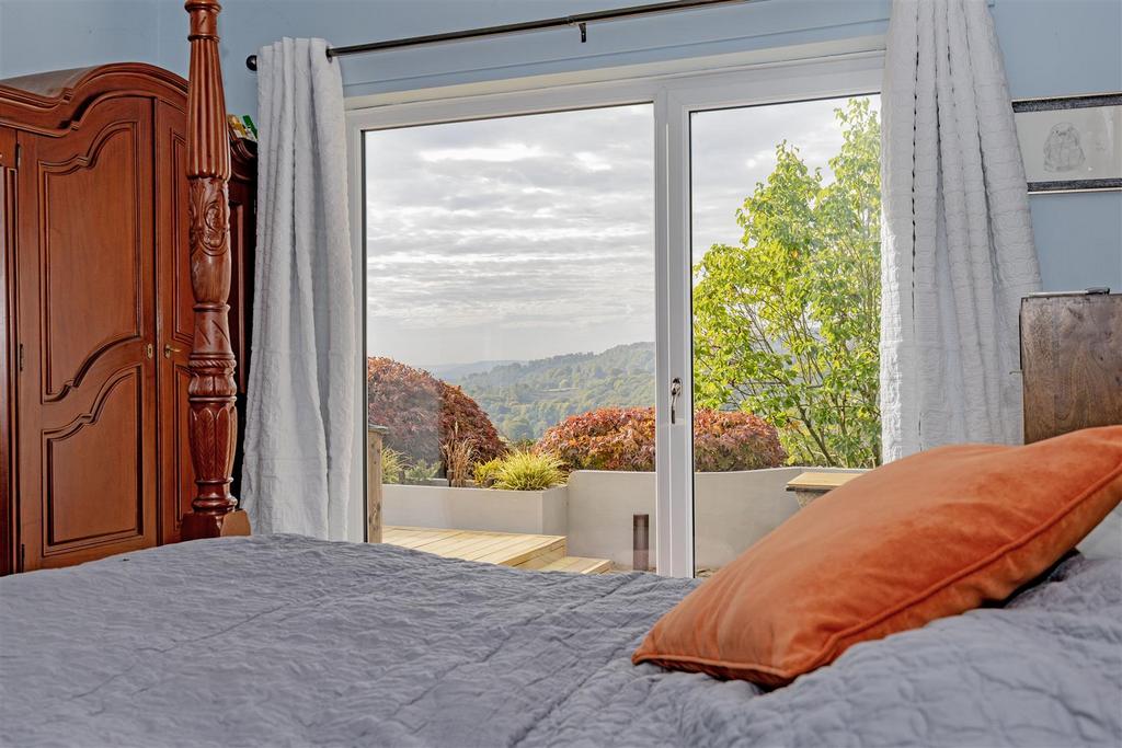 Bedroom 1-4.jpg