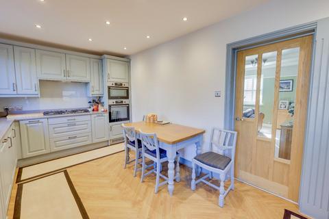 undefined, Whitelands, Rawdon, Leeds, West Yorkshire, LS19