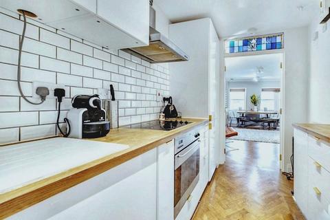 1 bedroom flat for sale, Octave House, London, EC3R