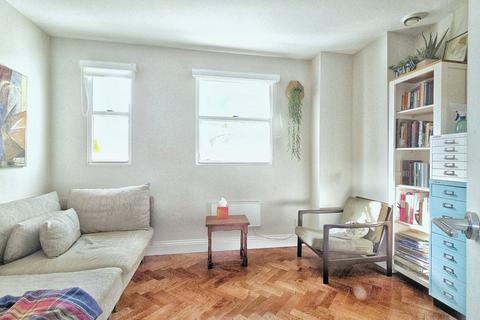 1 bedroom flat for sale, Octave House, London, EC3R