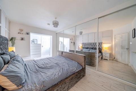 6 bedroom bungalow for sale, Channel View Road, Portland