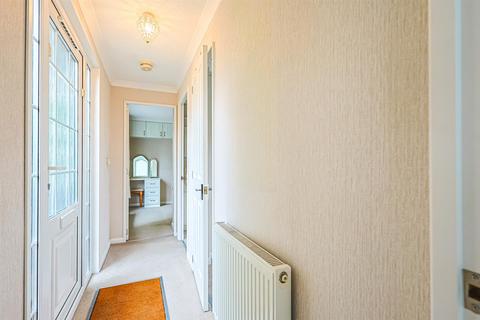 2 bedroom park home for sale, Halcyon park, Hockley SS5
