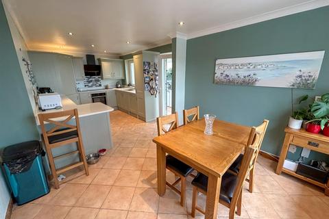 undefined, Ffordd Uchaf, Gwynfryn