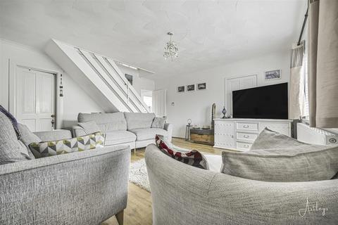 3 bedroom detached house for sale, Fairwood Road, West Cross, Swansea