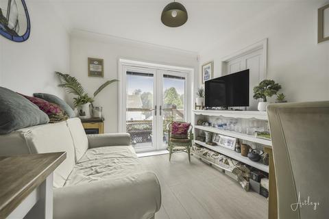 3 bedroom detached house for sale, Fairwood Road, West Cross, Swansea