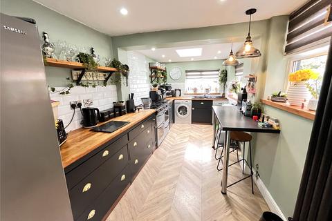 6 bedroom end of terrace house for sale, Moreton Crescent, Coleham, Shrewsbury, Shropshire, SY3