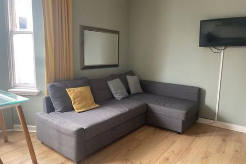 2 bedroom semi-detached house to rent, Lark Lane, Liverpool L17