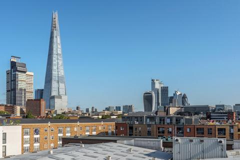 2 bedroom flat for sale, Royal Oak Yard, Larch Court, SE1