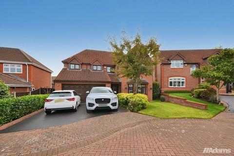 4 bedroom detached house for sale, Pinners Fold, Norton