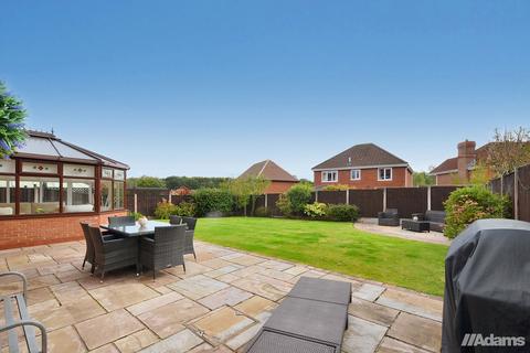 4 bedroom detached house for sale, Pinners Fold, Norton