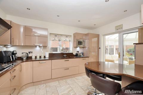 4 bedroom detached house for sale, Pinners Fold, Norton