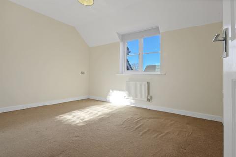 undefined, 2 bedroom Second Floor Flat in Chichester