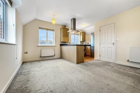 2 bedroom flat for sale, 2 bedroom Second Floor Flat in Chichester