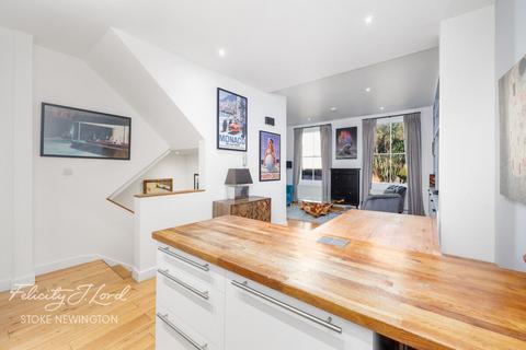 2 bedroom flat for sale, Mountgrove Road, LONDON N5