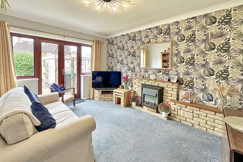 undefined, Willow Crescent, Northampton NN4