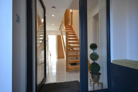 4 bedroom detached house for sale, Badger Close, Hucknall