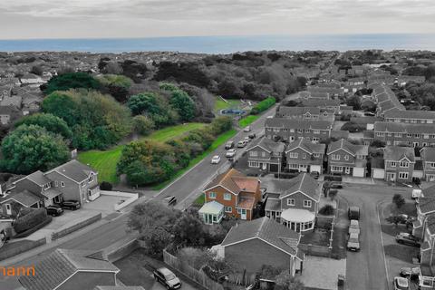 5 bedroom detached house for sale, Chatsworth Avenue, Telscombe Cliffs, Peacehaven