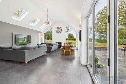 6 bedroom detached house for sale, London Road, Great Glen, Leicestershire
