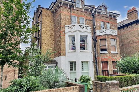 2 bedroom apartment for sale, Fitzjohns Avenue, London NW3