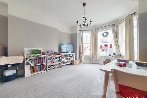 2 bedroom apartment for sale, Fitzjohns Avenue, London NW3