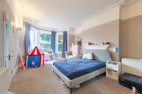 2 bedroom apartment for sale, Fitzjohns Avenue, London NW3
