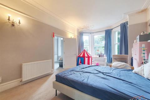 2 bedroom apartment for sale, Fitzjohns Avenue, London NW3