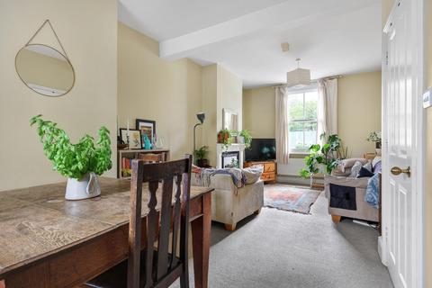 3 bedroom terraced house to rent, Canterbury Street, Cambridge