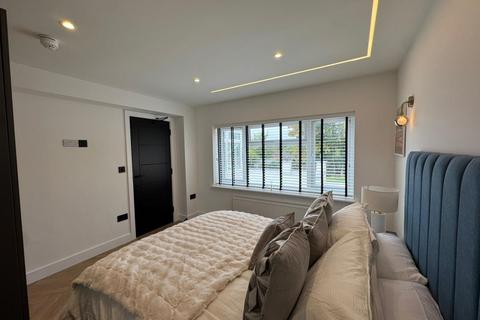 1 bedroom in a house share to rent, 255 Totteridge Road, High Wycombe