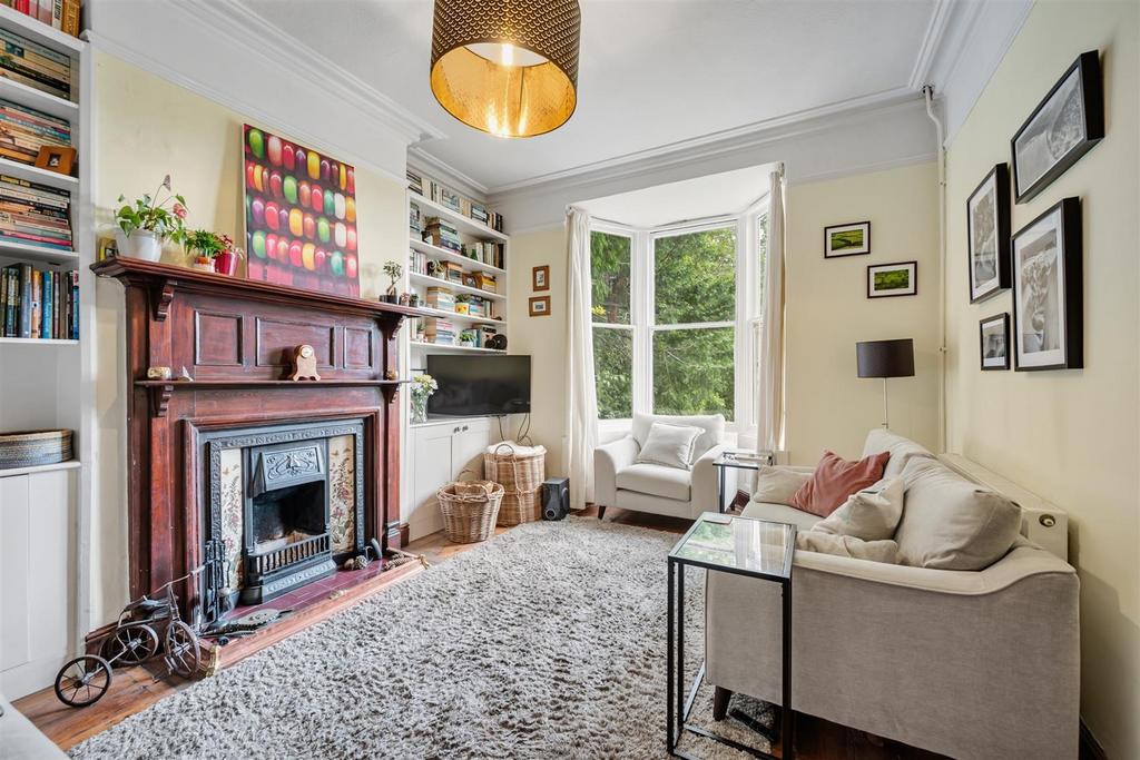 Sitting Room to window.jpg