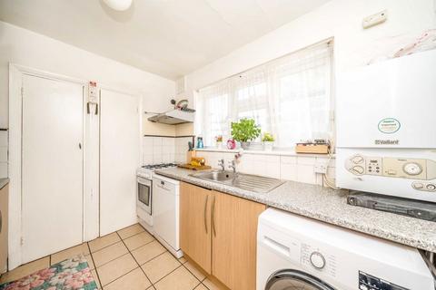 2 bedroom flat for sale, Lampton Road, Hounslow TW3