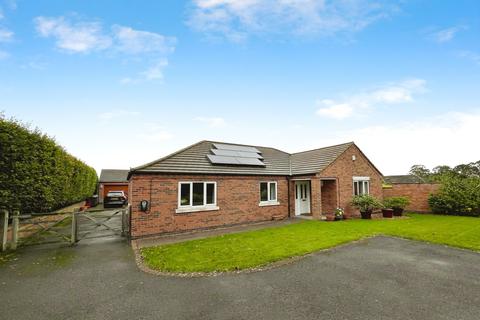 4 bedroom bungalow for sale, Ermine Street, Ancaster, Grantham, NG32