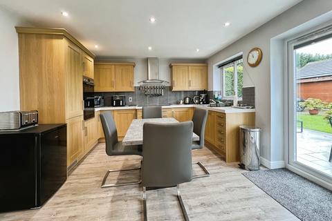 4 bedroom bungalow for sale, Ermine Street, Ancaster, Grantham, NG32